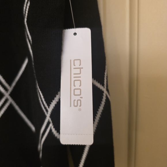 NWT Chico's Diamond Jacquard Classic Funnel Knit Pullover Top 3/4 Sleeve Sz 1 - Picture 3 of 12